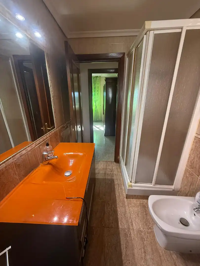 Baño de Piso en venta en Ciudad Real con Aire acondicionado, Calefacción y Trastero