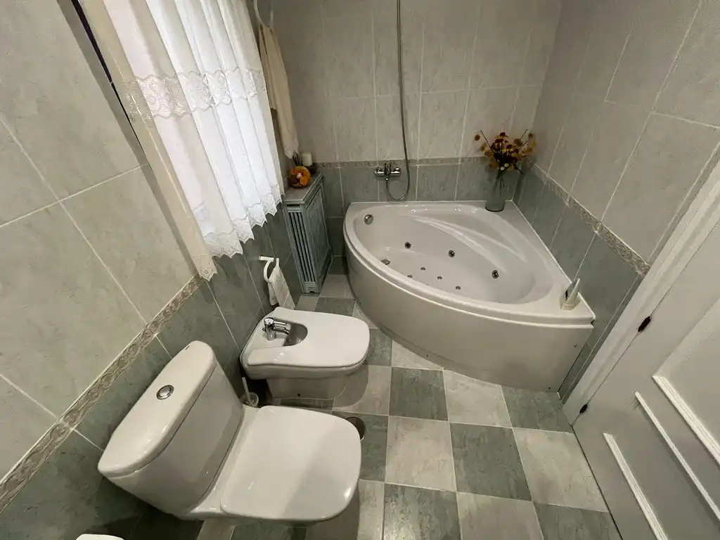 Baño de Casa o chalet en venta en Albacete con Aire acondicionado, Calefacción y Jardín privado