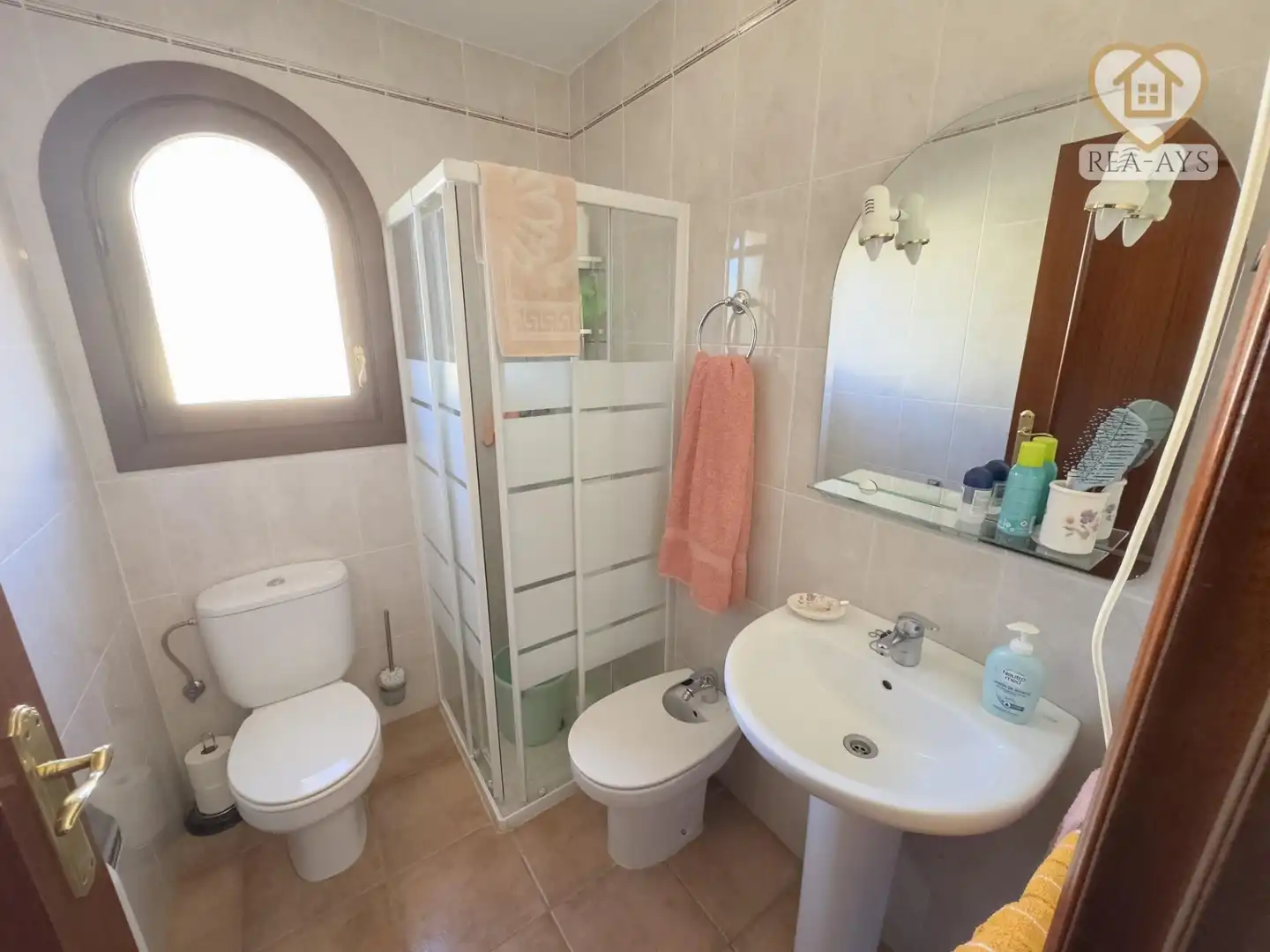 Baño de Casa o chalet en venta en Albinyana con Jardín privado, Terraza y Amueblado