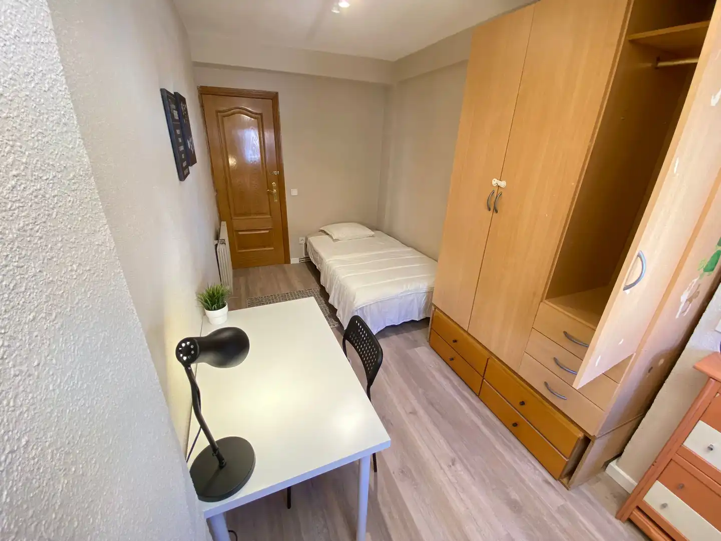 Room in Calle de Francia, 8, Centro