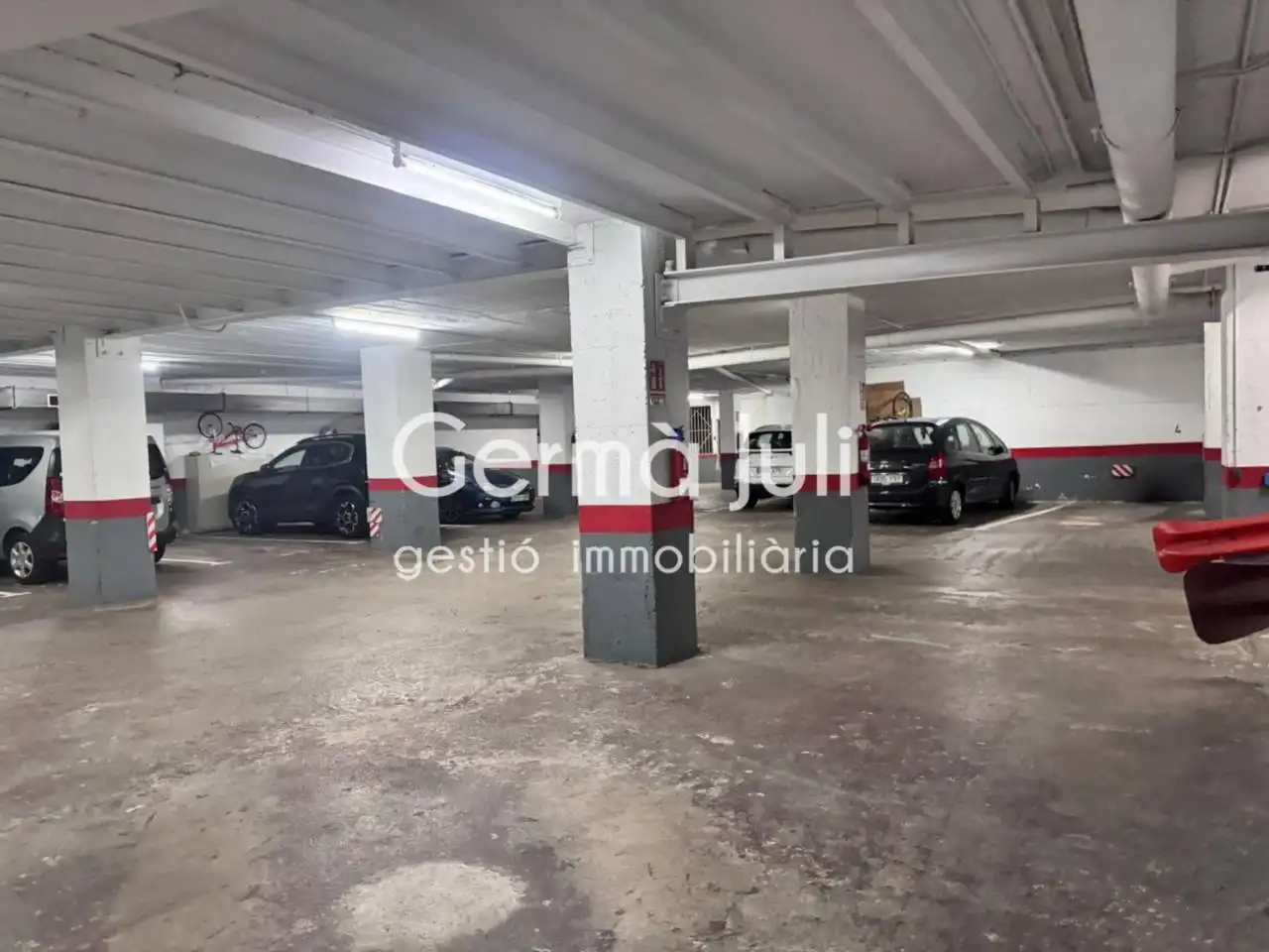 Parkplatz von Garage zum Verkauf in Badalona