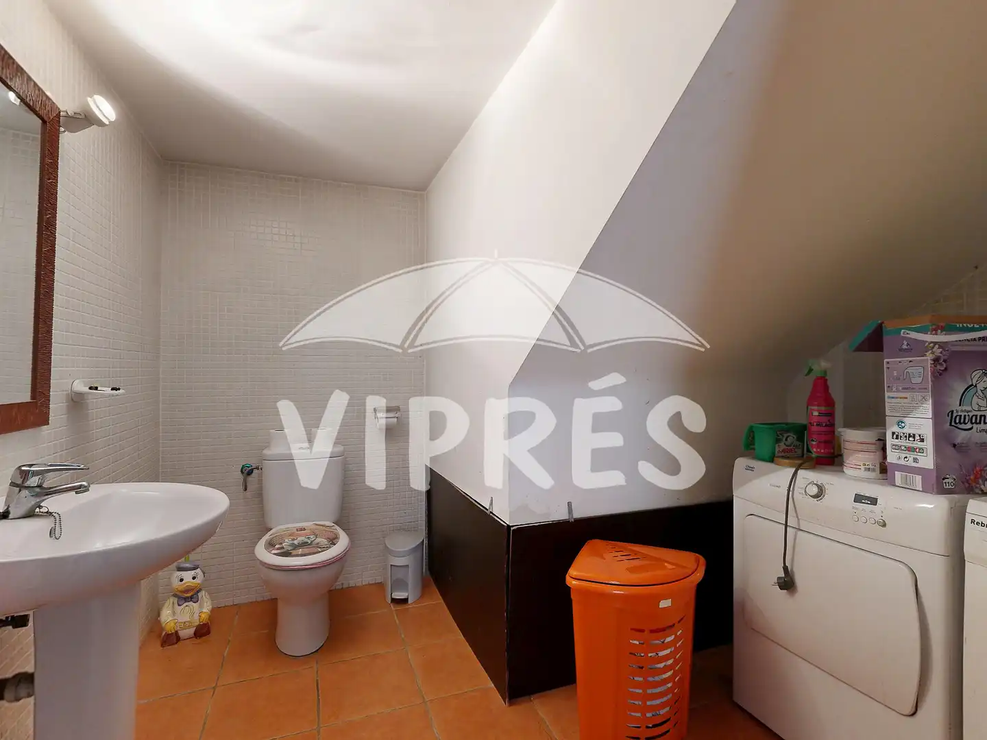 Bathroom of Houses for sale in Arroyo de San Serván  with Heating and Storage room