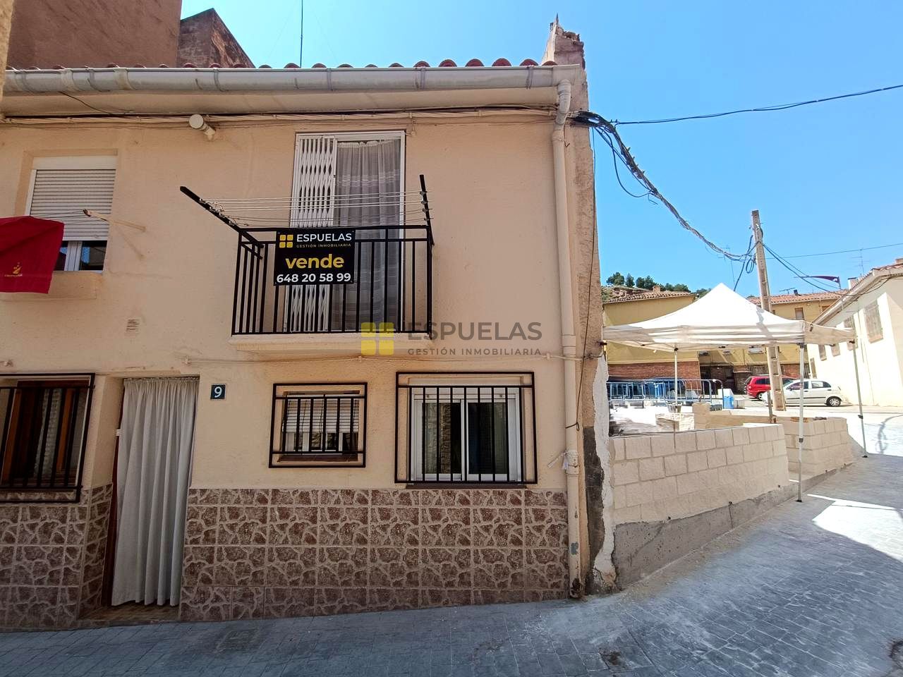 Vista exterior de Casa adosada en venda en Arnedo amb Calefacció i Moblat