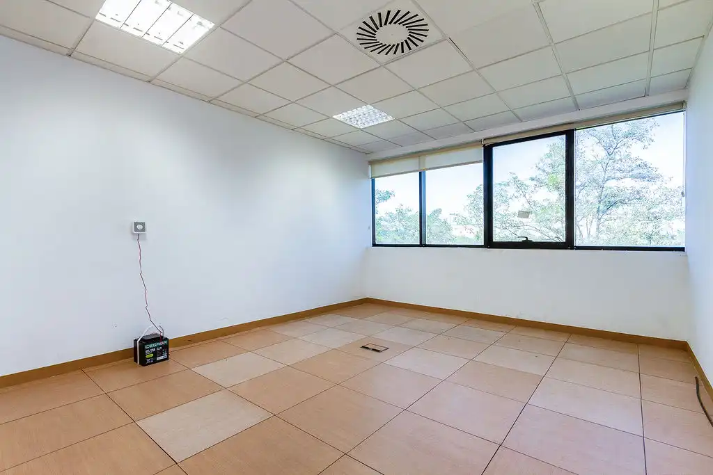 Business premises for sale in Av Vía Láctea, imagen 15