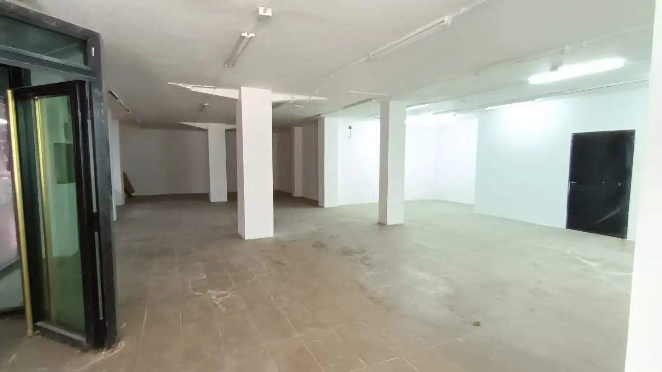 Local comercial en venta en Calle Garcilaso, imagen 17