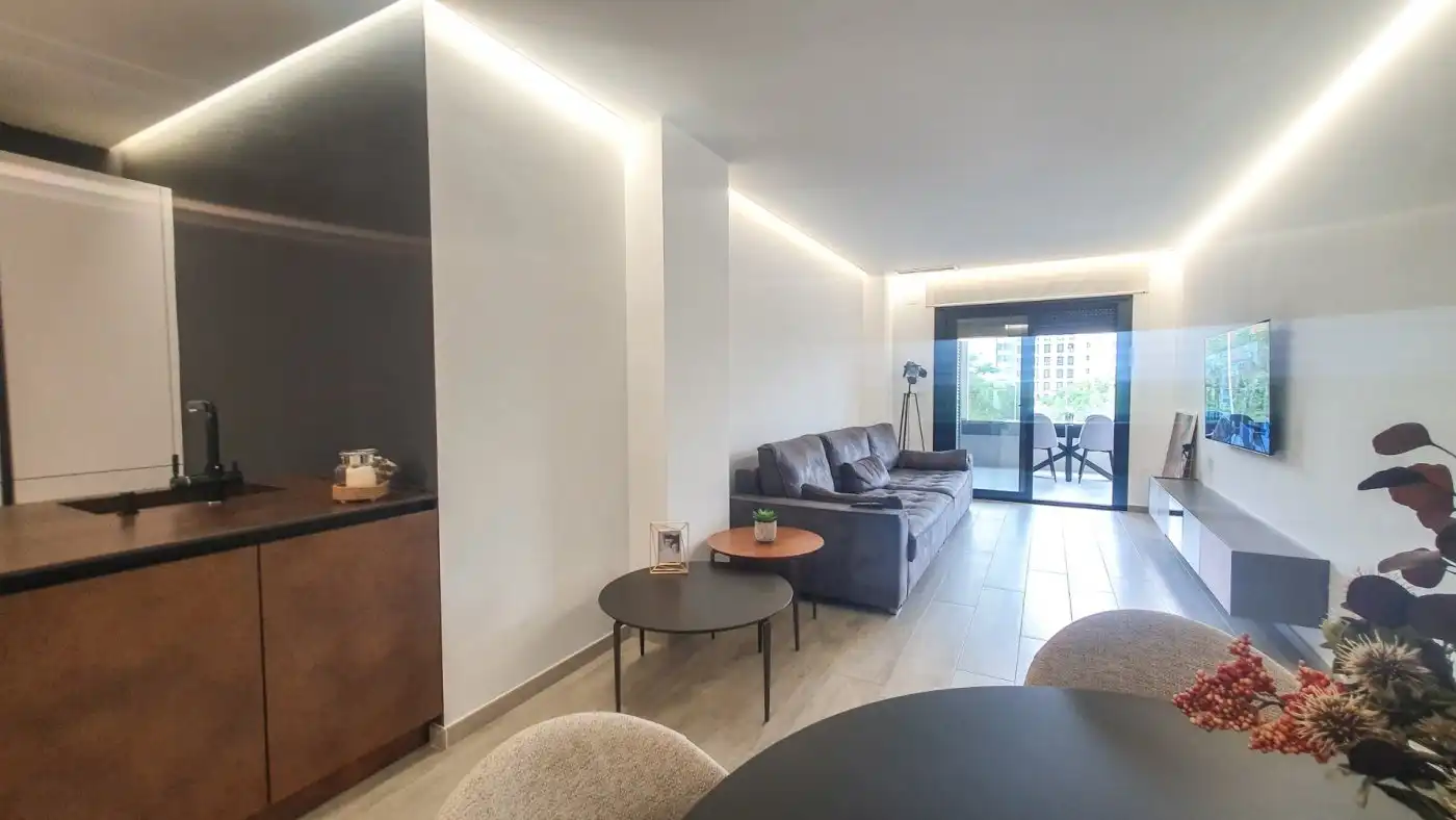 Sala d'estar de Pis en venda en Elche / Elx amb Aire condicionat, Calefacció i Jardí privat