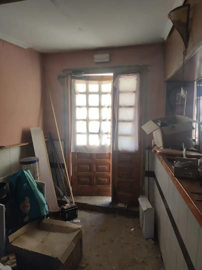 Einfamilien-Reihenhaus zum Verkauf in Barruelo de Santullán mit Ofen, Waschmaschine und Fernseher