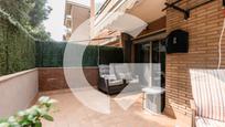 Jardí de Pis en venda en Sant Vicenç Dels Horts amb Aire condicionat, Calefacció i Jardí privat