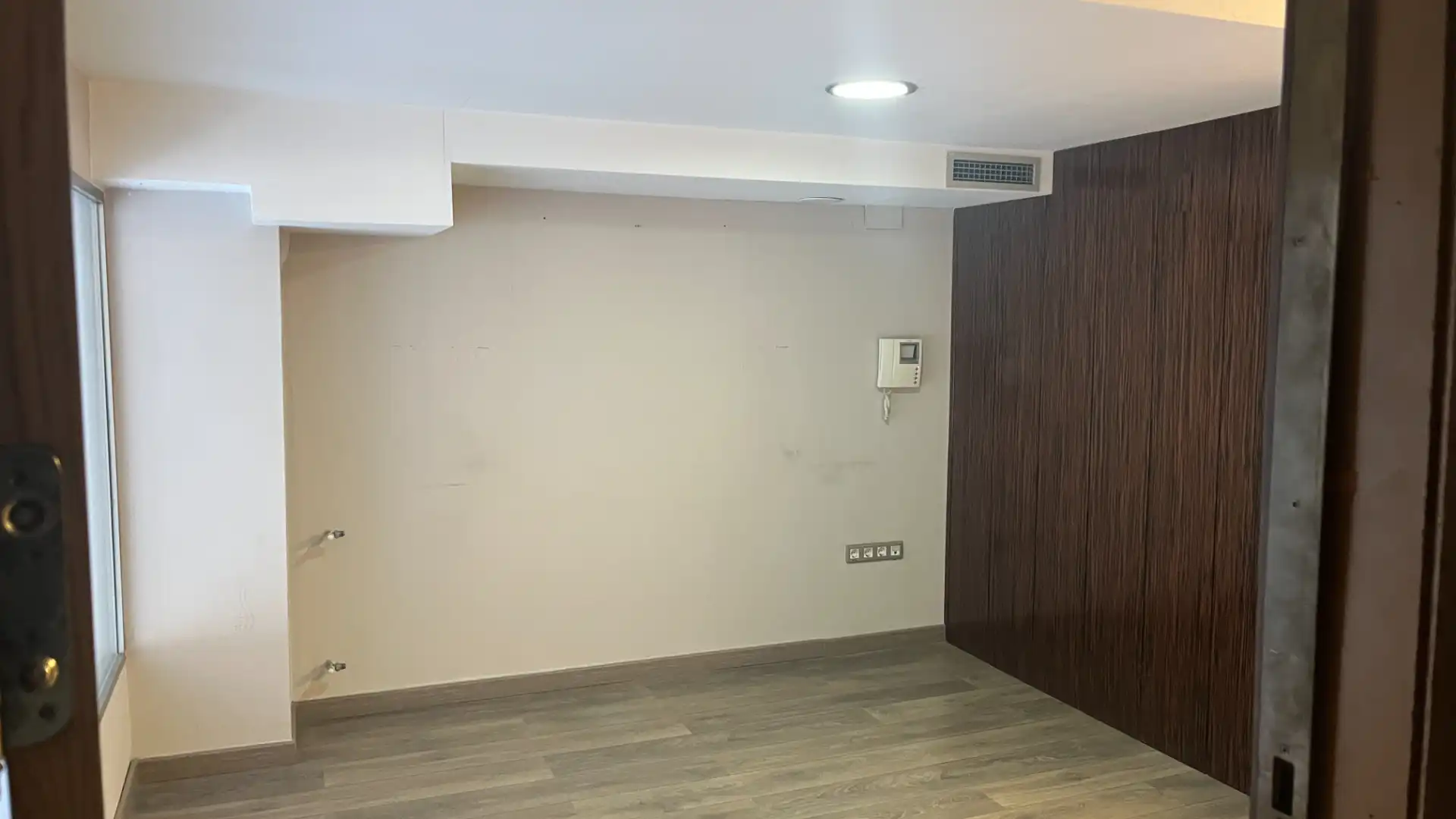 Office for rent in Valencia  with Furnished