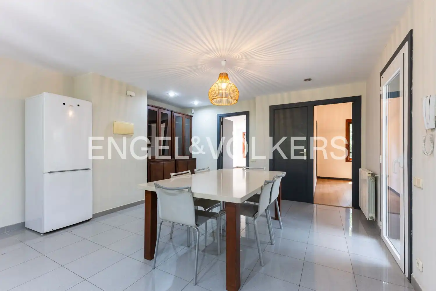 Comedor de Casa o chalet de alquiler en Rocafort con Aire acondicionado, Calefacción y Jardín privado