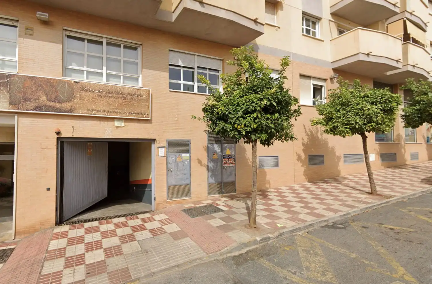Vista exterior de Oficina en venda en Benalmádena amb Aire condicionat, Calefacció i Terrassa