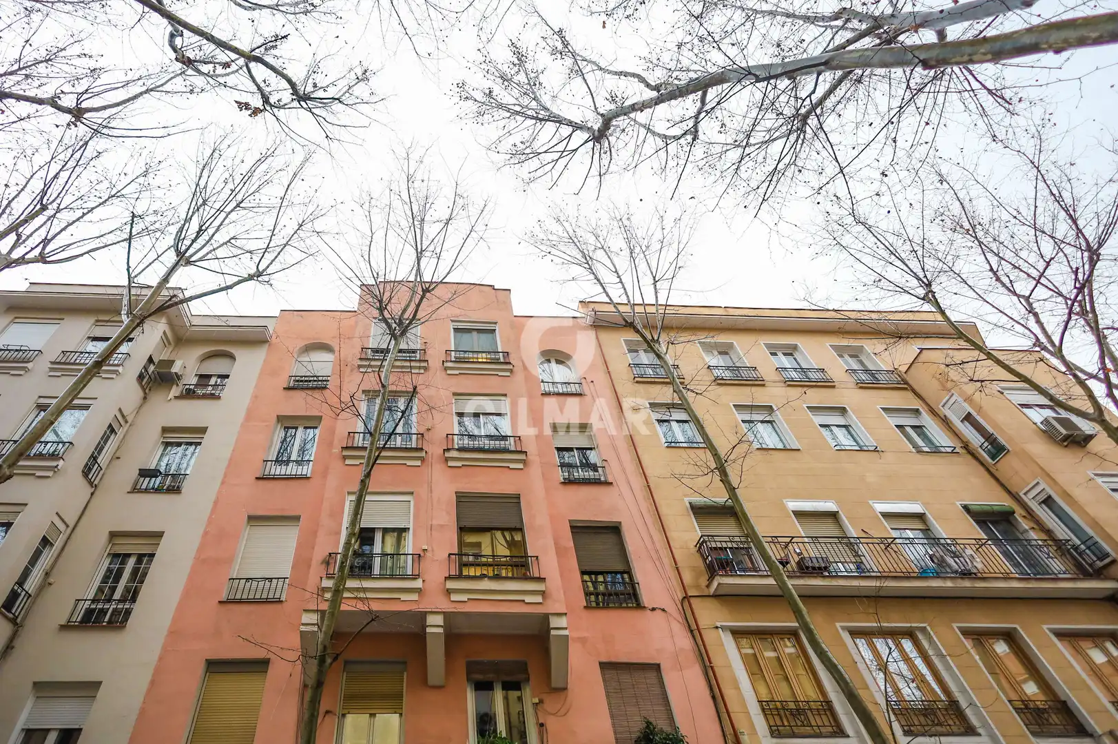 Vista exterior de Pis en venda en Madrid amb Calefacció i Moblat