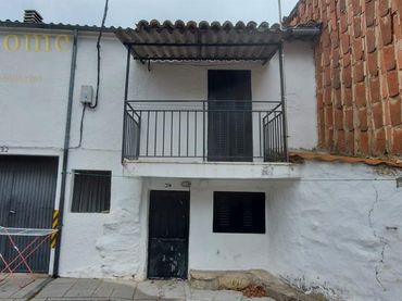Casa con balcón en venta en rincon 30