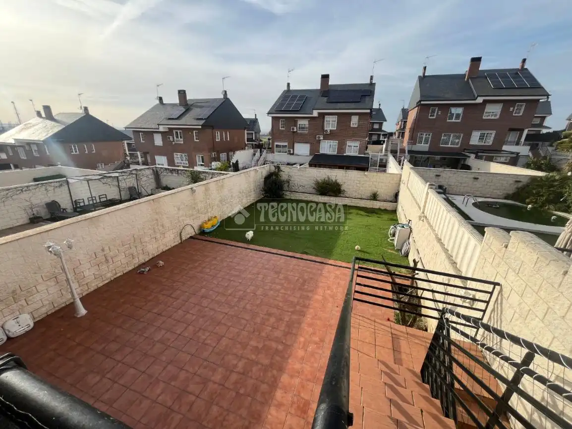 Casa adosada en venta en Moraleja de Enmedio