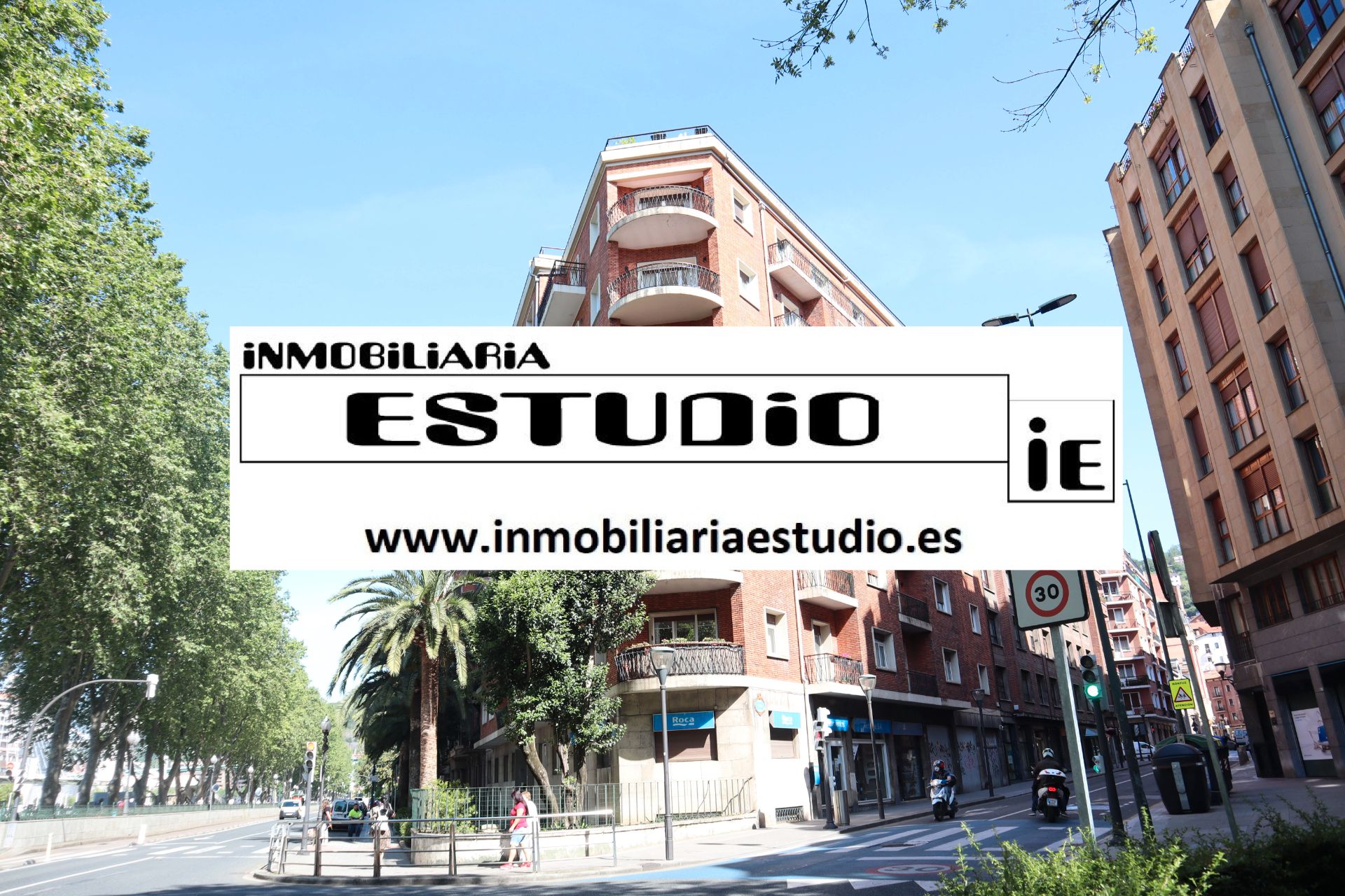 Vista exterior de Pis de lloguer en Bilbao  amb Calefacció, Moblat i Balcó