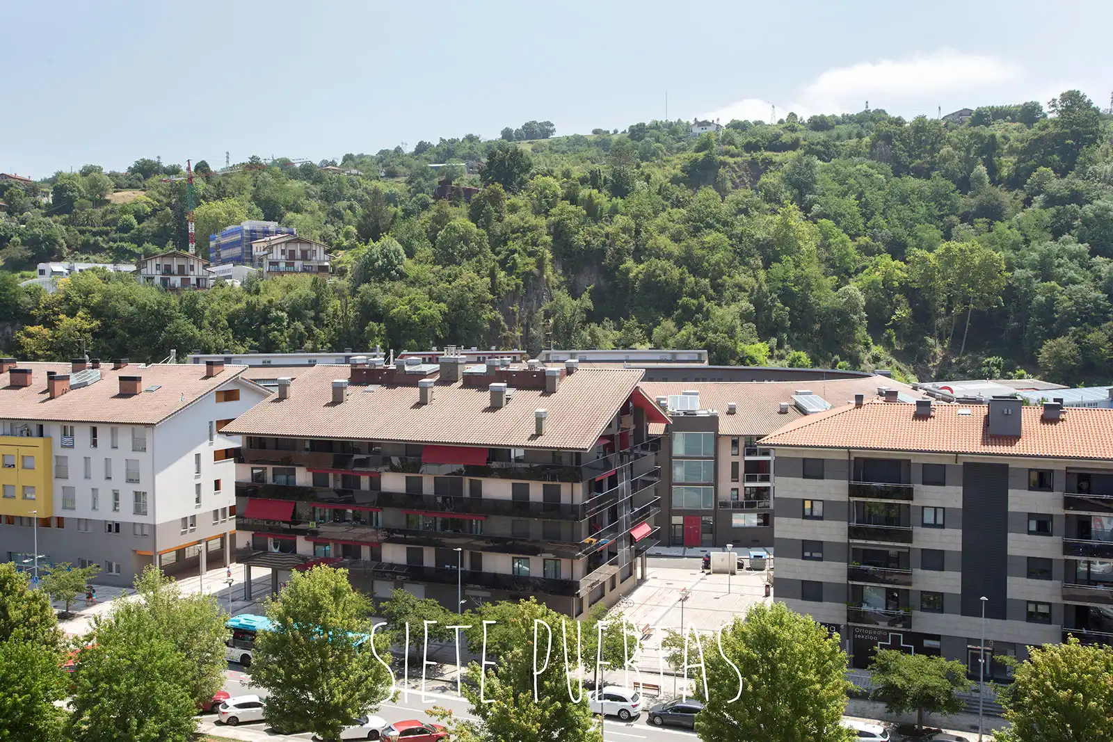 Vista exterior de Àtic en venda en Astigarraga amb Calefacció, Parquet i Terrassa
