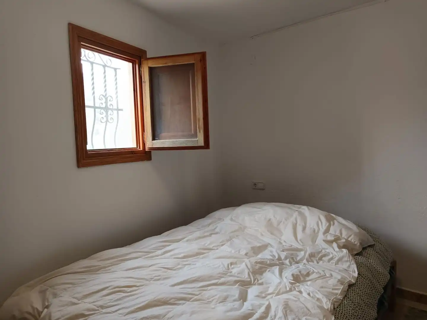 Habitación de Finca rústica en venta en Bierge con Calefacción, Terraza y Trastero