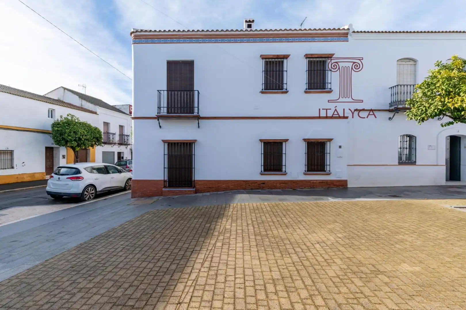 Vista exterior de Casa o chalet en venta en Aznalcázar con Aire acondicionado y Balcón