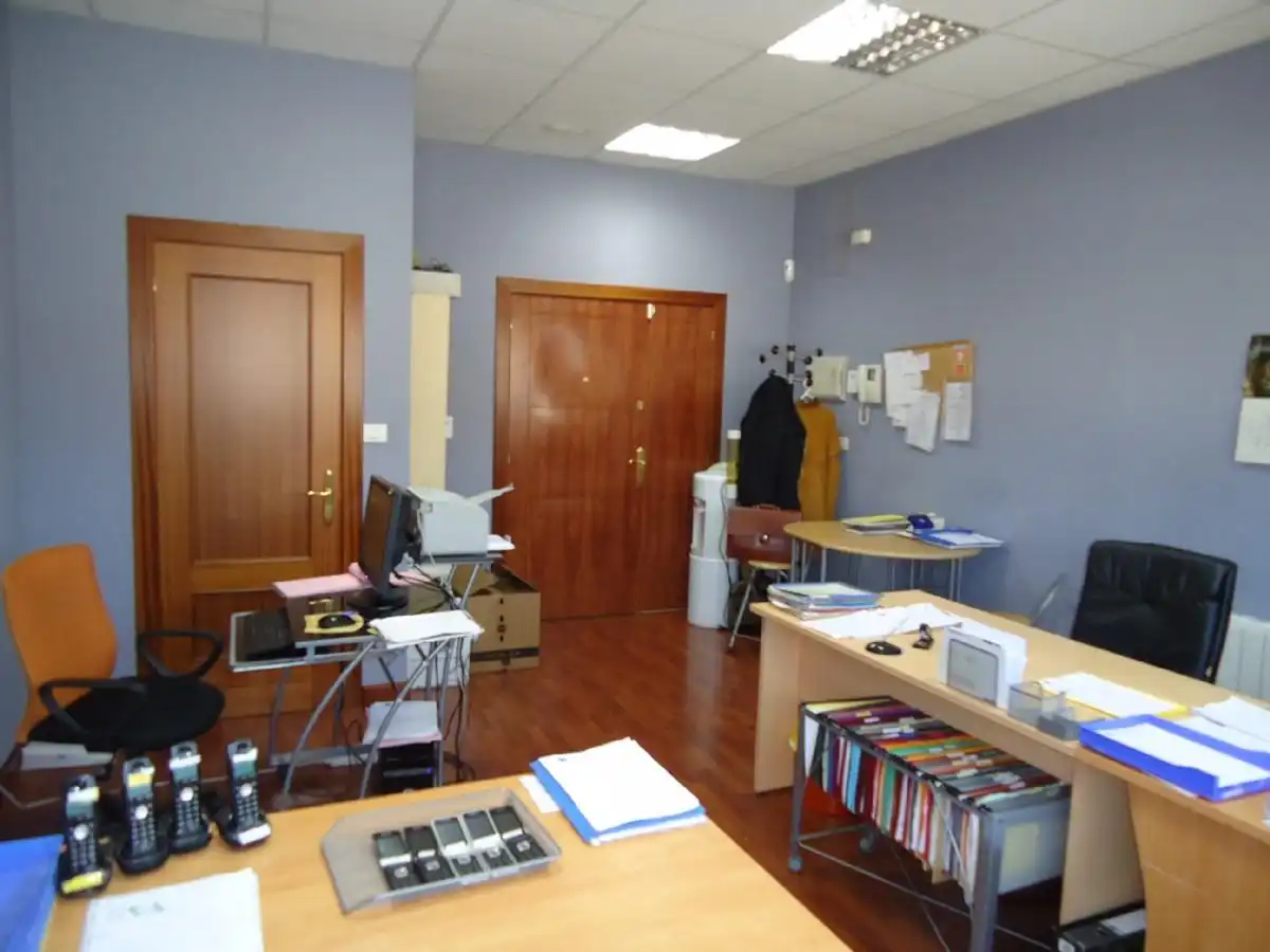 Office space for sale in Pozokoetxe