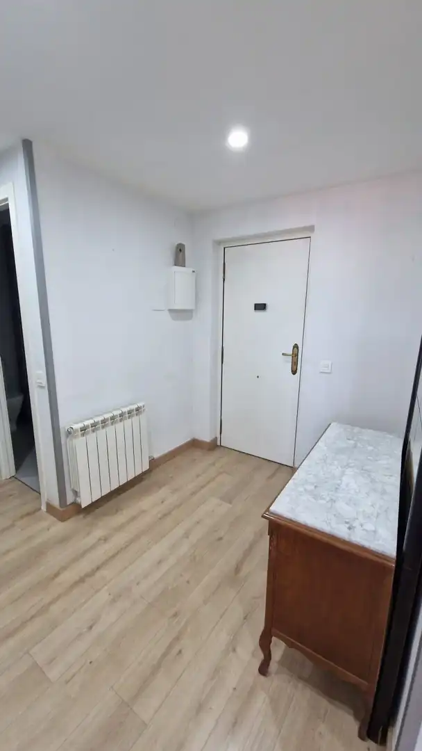 Habitación de Piso en venta en León Capital  con Calefacción, Terraza y Trastero