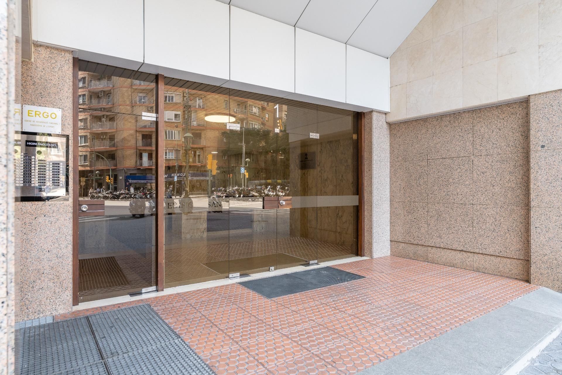 Flat for sale in  Tarragona Capital  with Air Conditioner