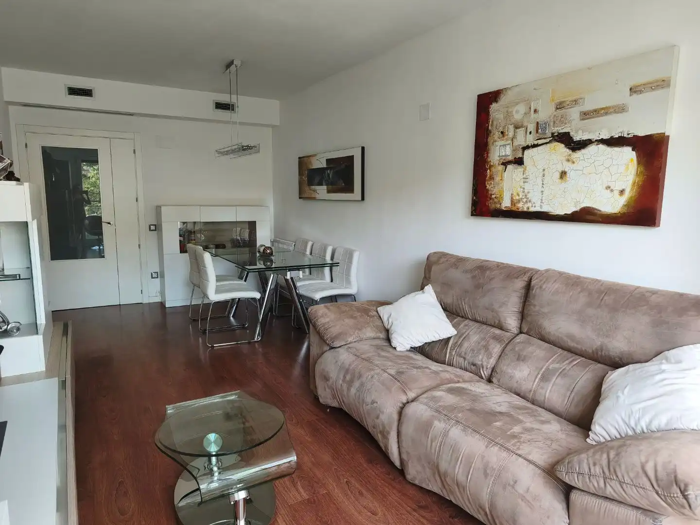 Living room of Flat for sale in  Madrid Capital  with Air Conditioner and Balcony