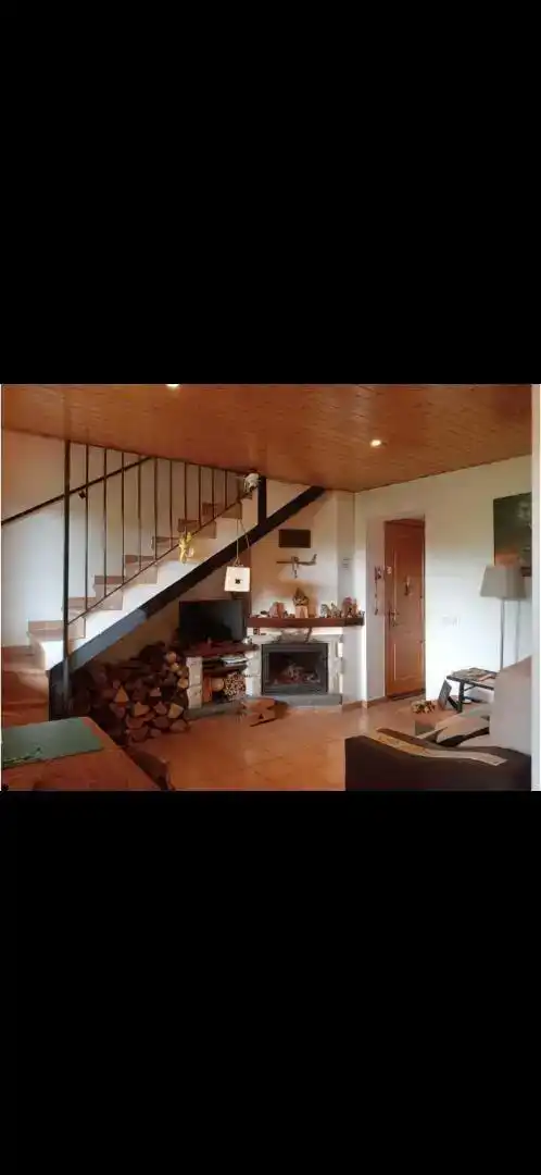 Sala de estar de Dúplex en venta en Berga con Jardín privado, Trastero y Amueblado