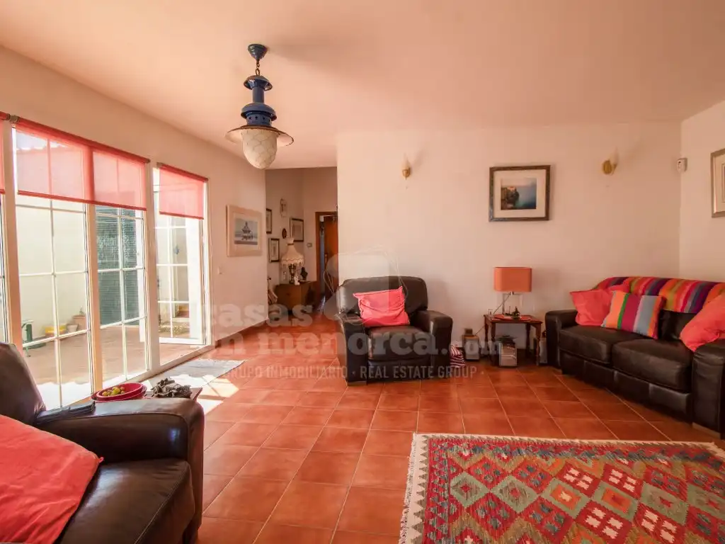 Living room of Houses for sale in Maó - Mahón  with Air Conditioner, Private garden and Swimming Pool