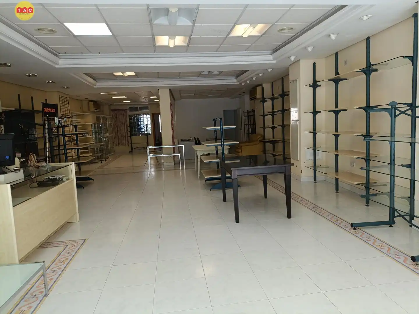 Local comercial en alquiler en Lepe, imagen 2