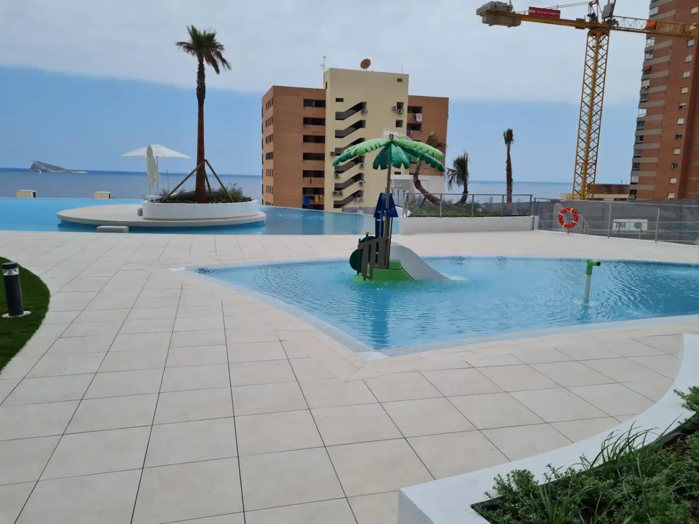 Piscina de Apartamento en venta en Benidorm con Aire acondicionado, Calefacción y Terraza