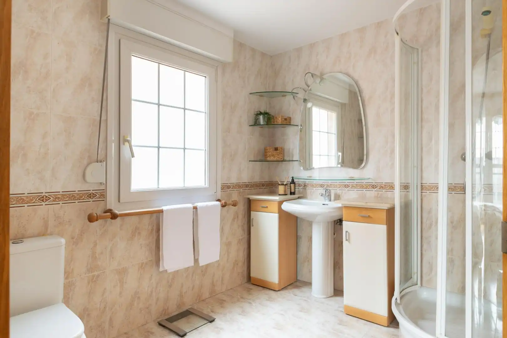 Baño de Casa o chalet en venta en Huarte / Uharte con Calefacción, Jardín privado y Terraza