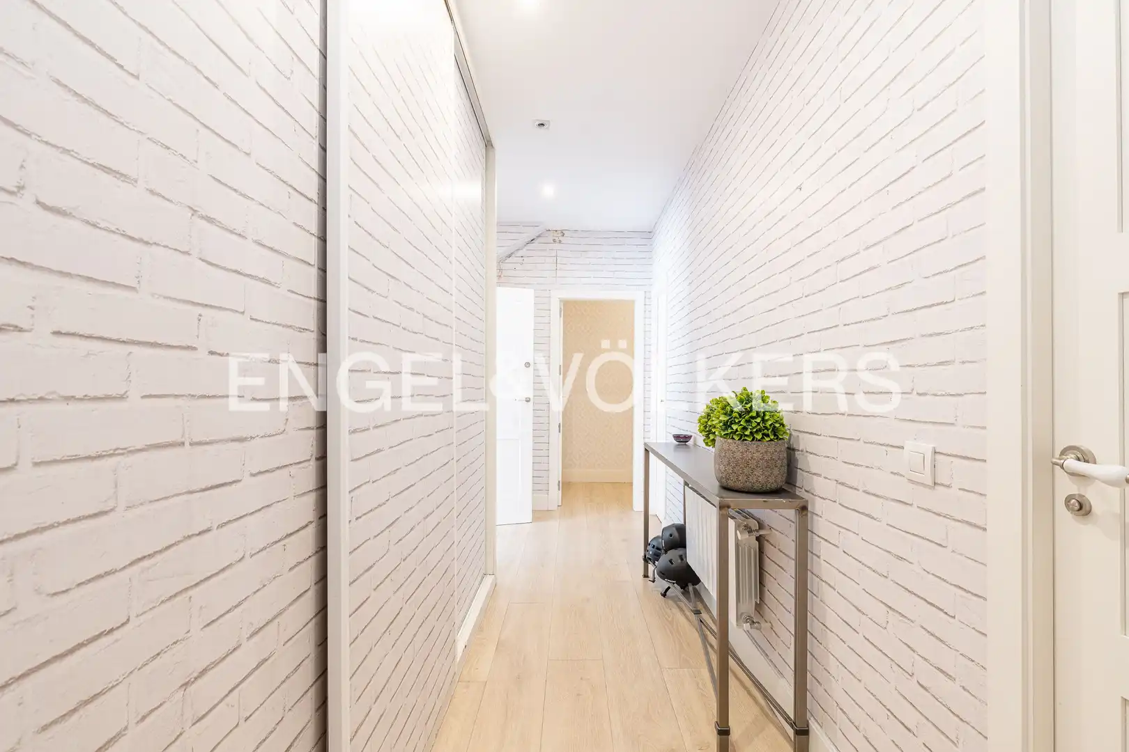 Casa adosada en venta en Madrid con Aire acondicionado, Calefacción y Jardín privado