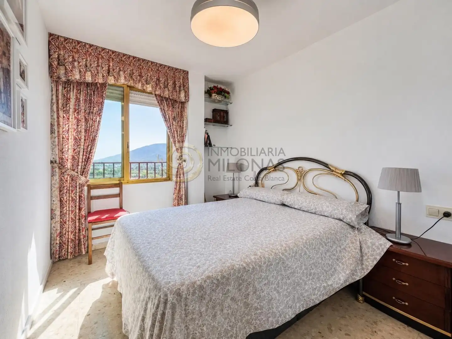 Dormitori de Apartament en venda en Benidorm amb Moblat