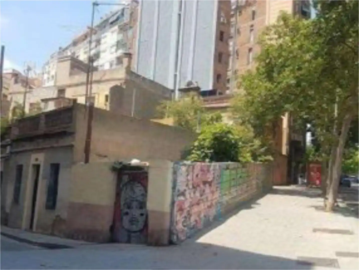 Vista exterior de Terreno en venta en Barcelona