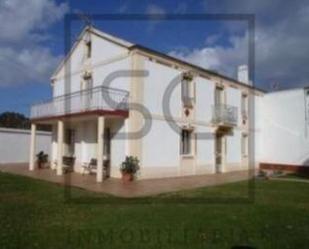 Vista exterior de Casa adosada en venda en Valdoviño amb Calefacció, Jardí privat i Terrassa