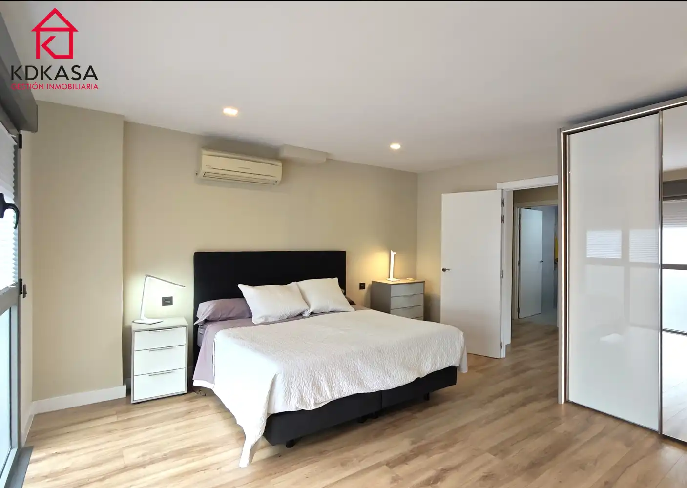 Bedroom of Flat for rent in Madrid  with Air Conditioner, Heating and Terrace