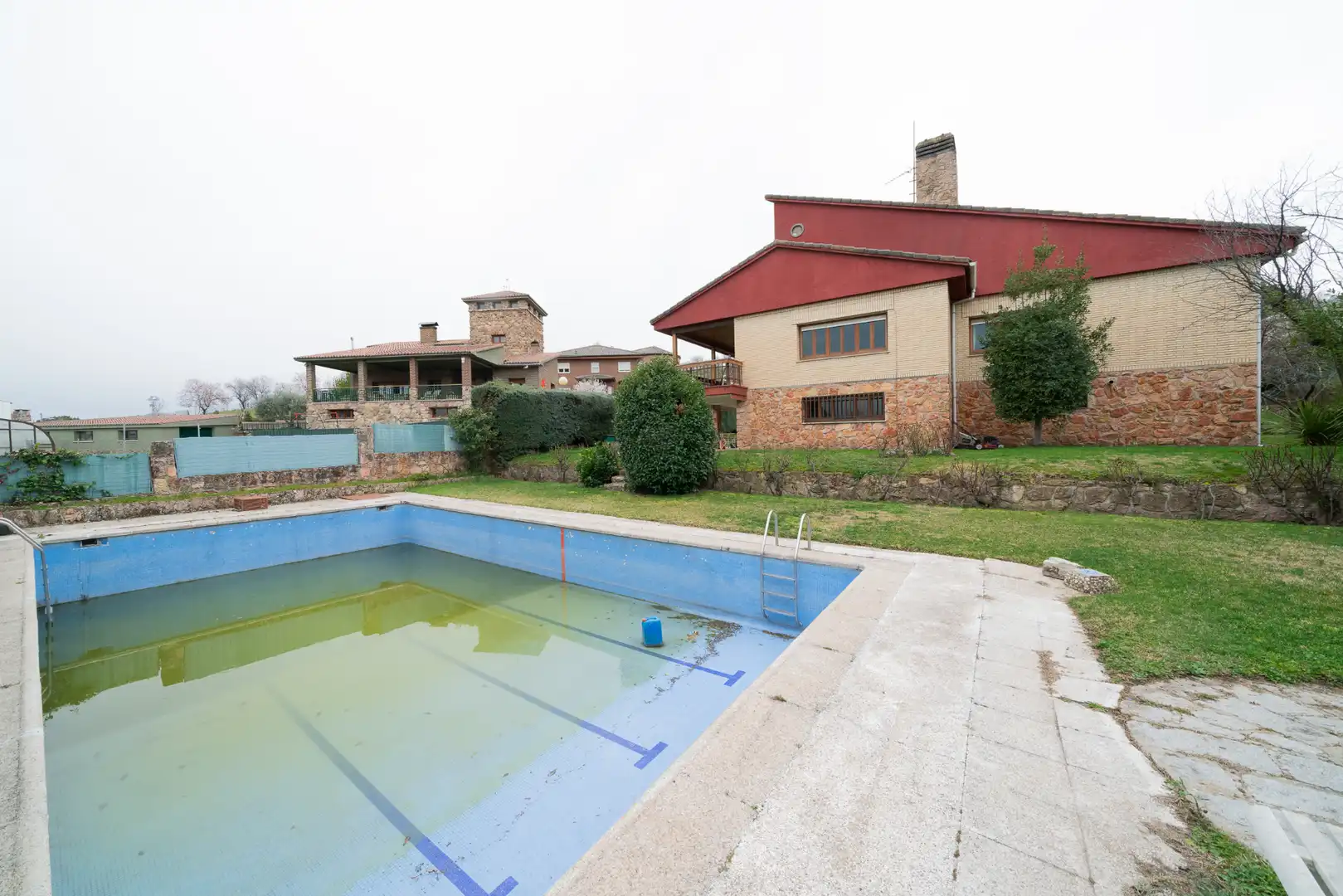 Piscina de Casa o chalet en venta en El Molar (Madrid) con Calefacción, Jardín privado y Terraza