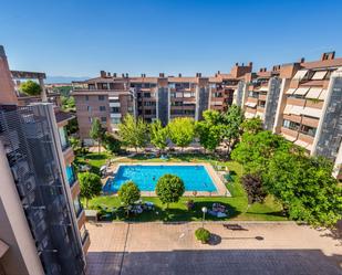 Swimming pool of Attic for sale in  Madrid Capital  with Air Conditioner, Terrace and Swimming Pool