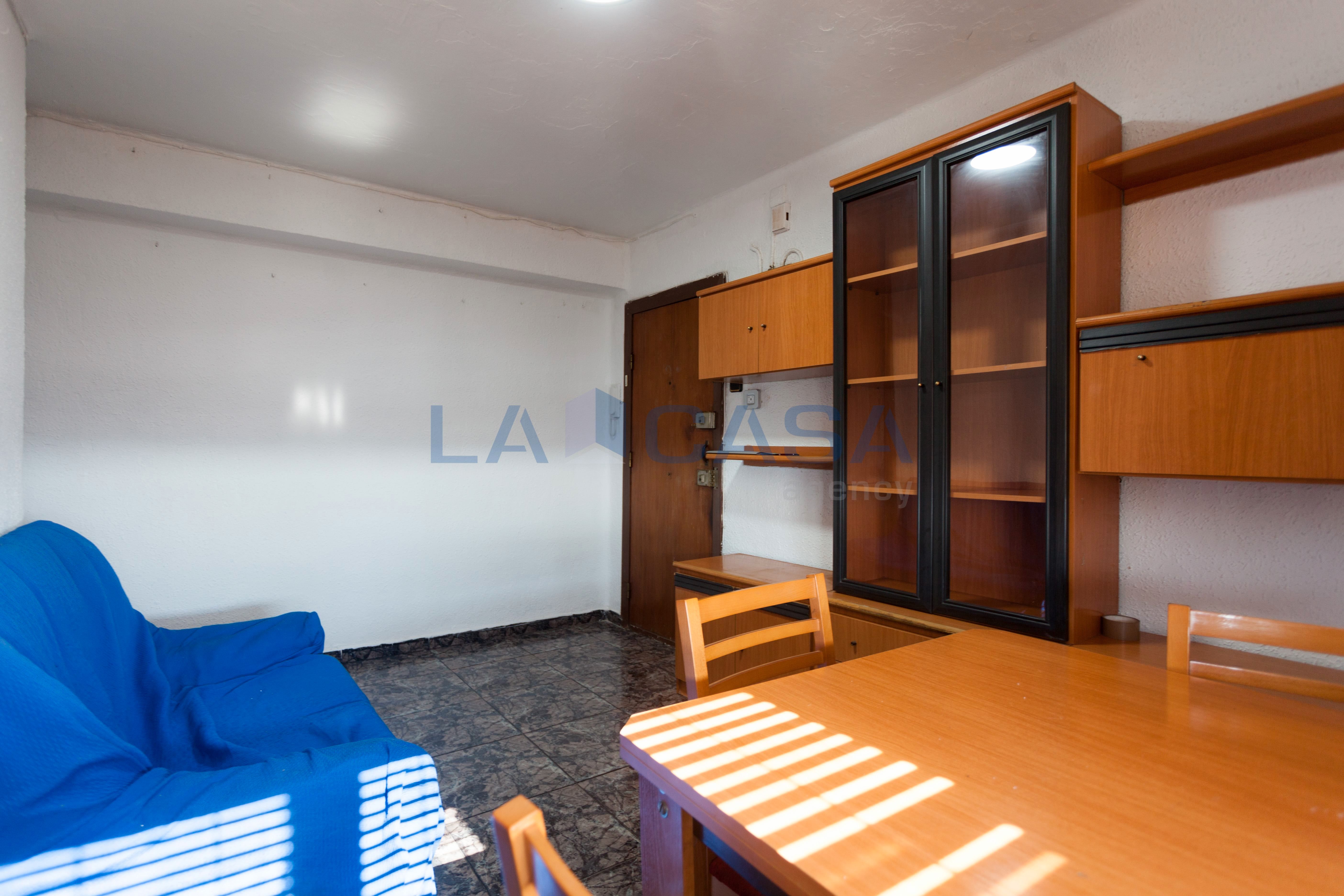 Living room of Flat for sale in L'Hospitalet de Llobregat