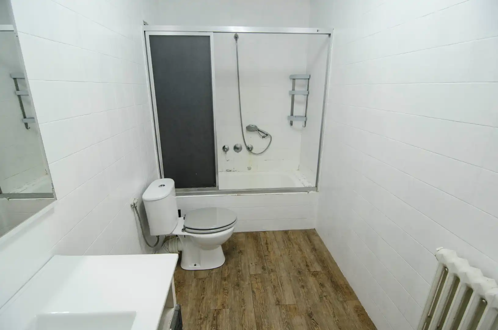 Baño de Piso en venta en Manresa con Calefacción, Trastero y Horno