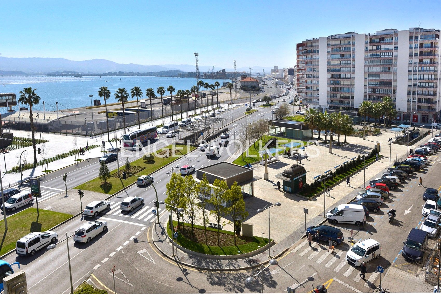 Außenansicht von Wohnung zur Miete in Santander mit Heizung, Parkett und Terrasse