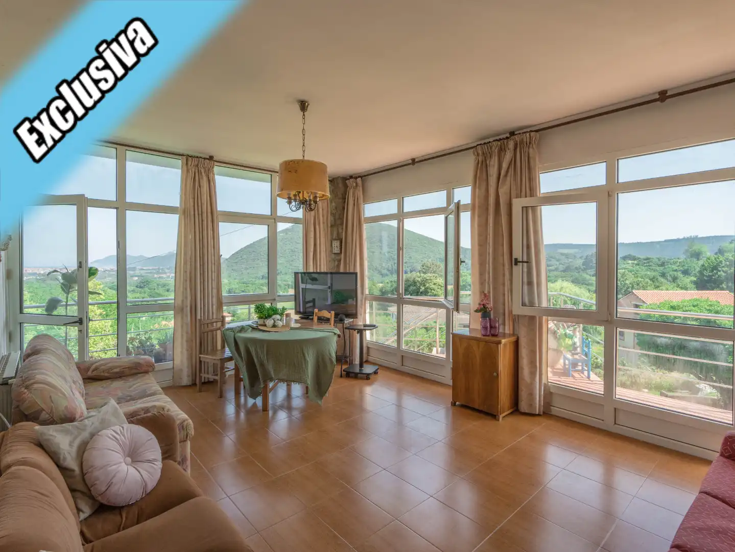Sala de estar de Casa o chalet en venta en Arnuero con Calefacción, Jardín privado y Terraza