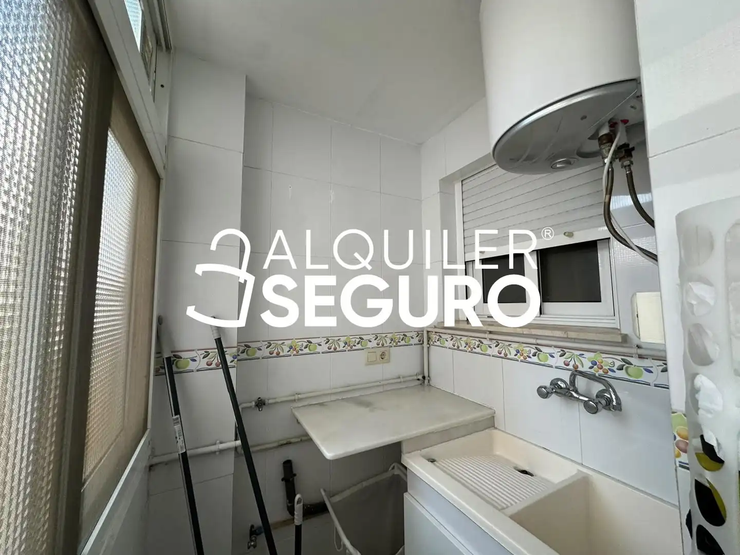 Badezimmer von Wohnung zur Miete in L'Eliana mit Klimaanlage