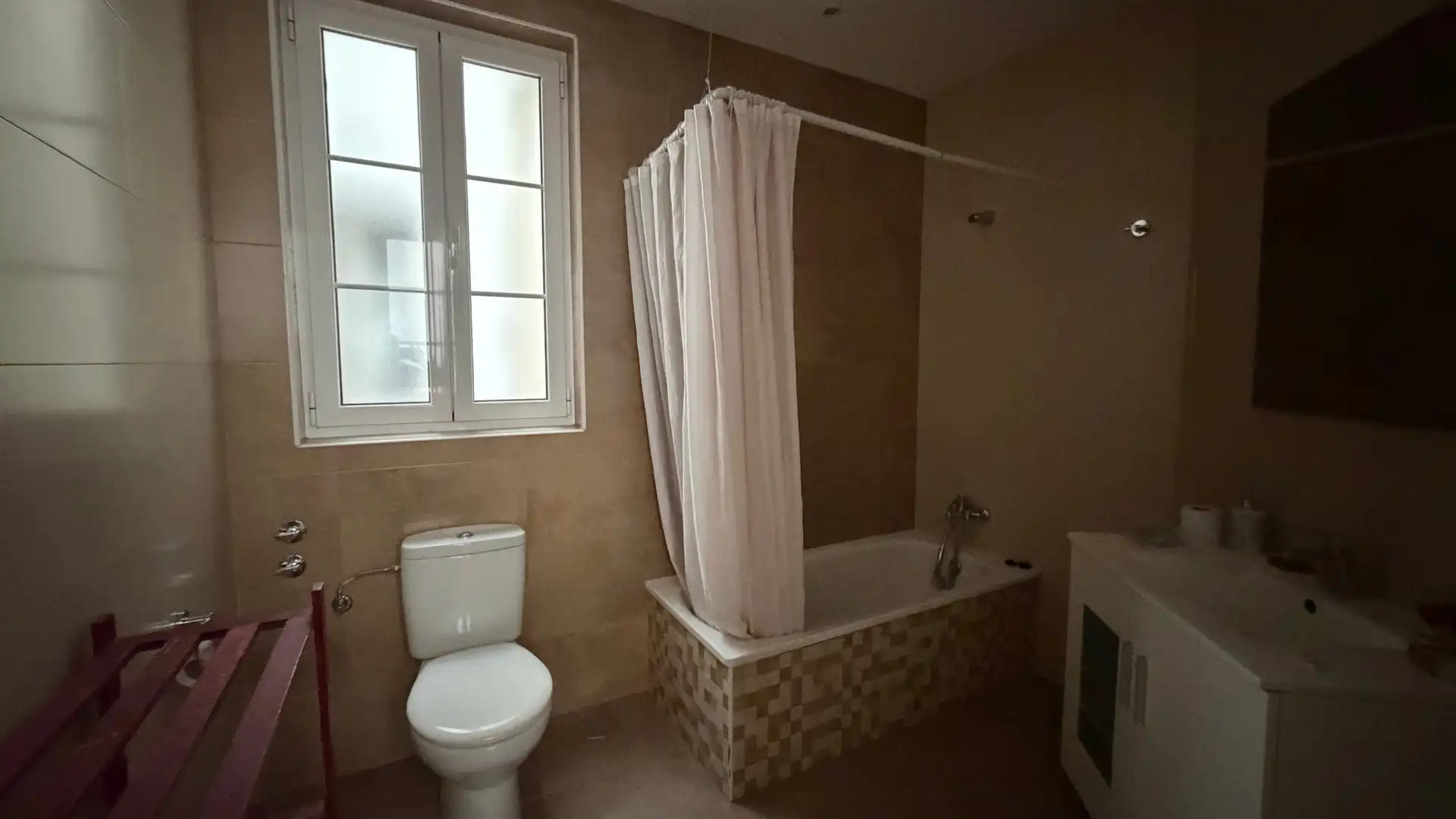 Baño de Piso de alquiler en Gijón  con Balcón
