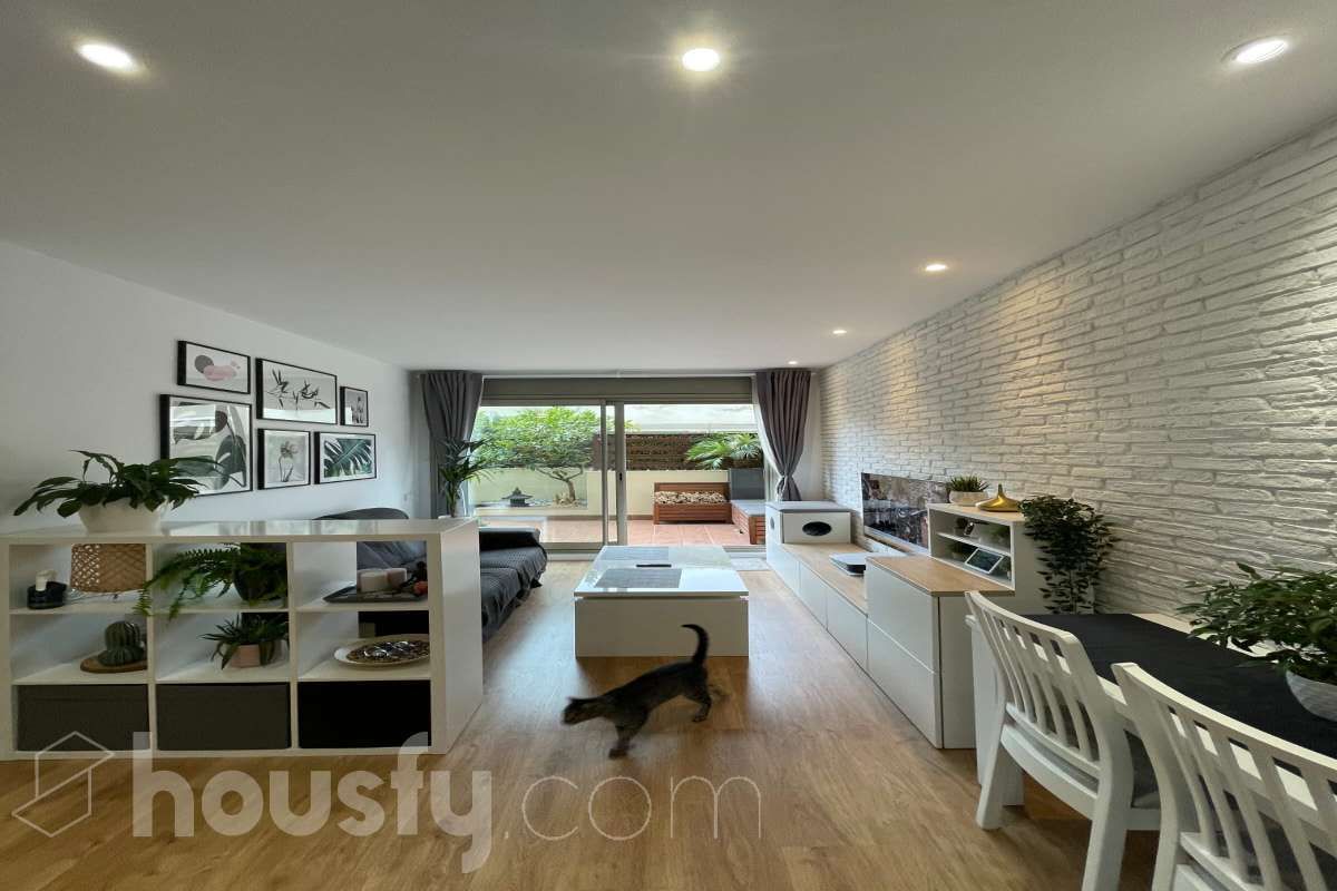 Living room of Planta baja to rent in Terrassa  with Air Conditioner, Heating and Private garden