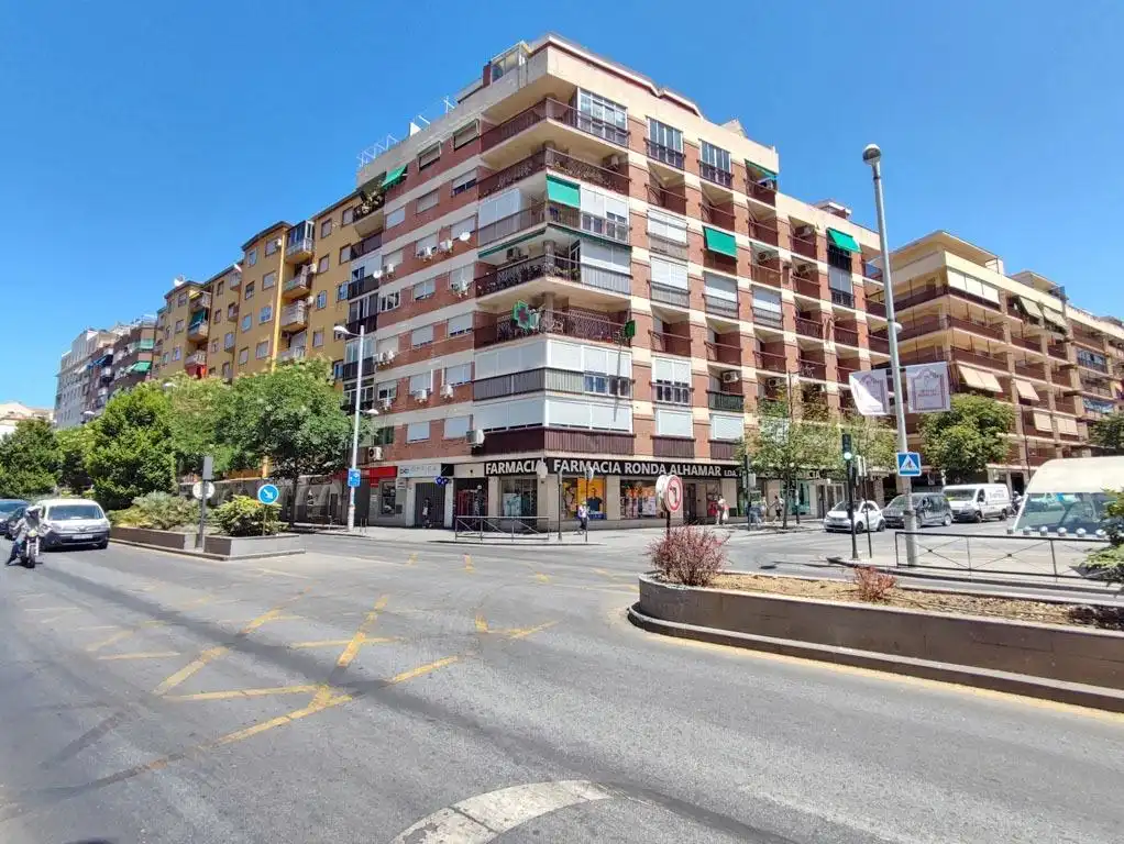 Vista exterior de Garaje en venta en Granada