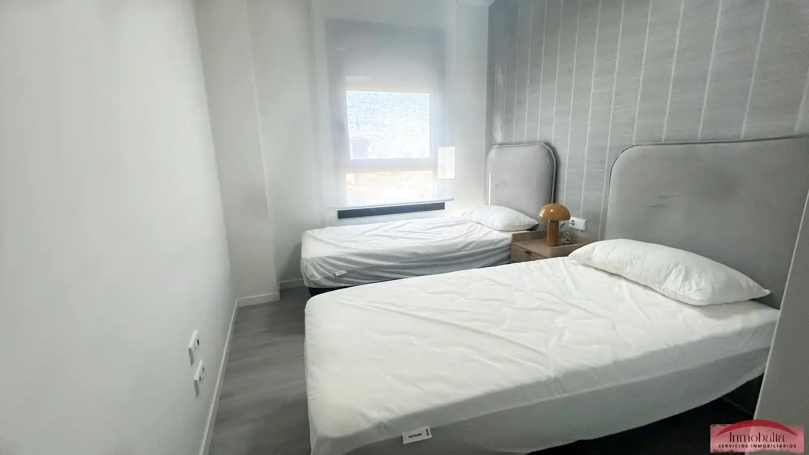 Bedroom of Flat for rent in Sevilla  with Air Conditioner, Terrace and Furnished