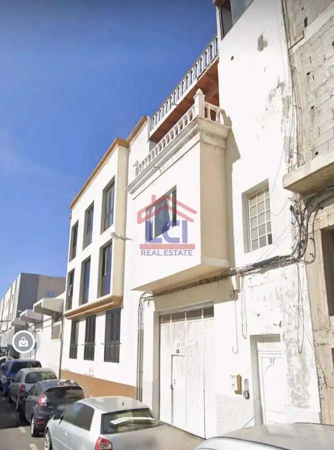 Vista exterior de Edifici en venda en Arrecife