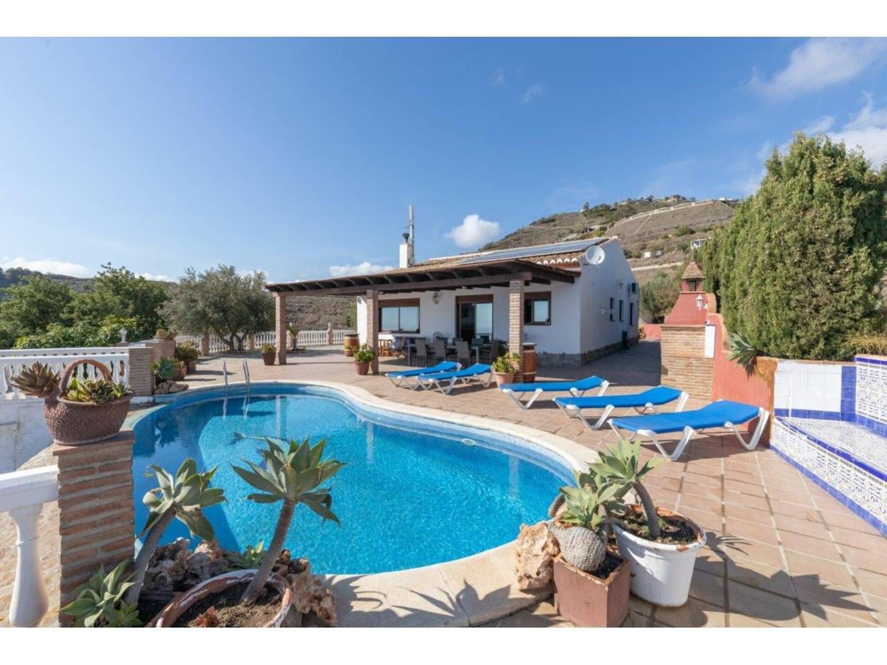 Jardí de Casa o xalet en venda en Almuñécar amb Jardí privat, Terrassa i Piscina