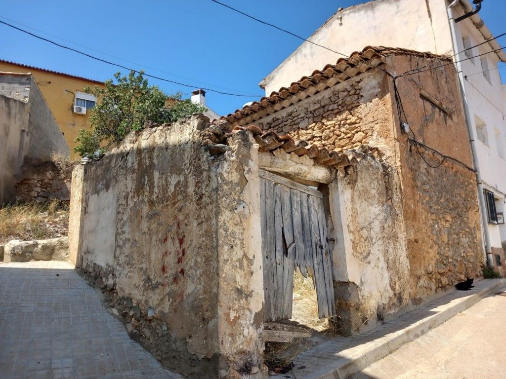 Exterior view of House or chalet for sale in Calles